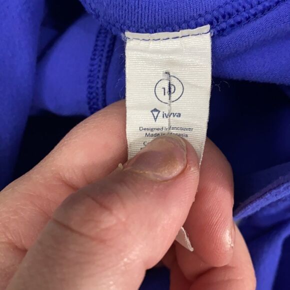 Lululemon IVVA Quarter Zip Workout Top - Picture 6 of 6